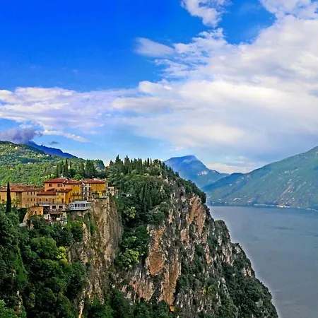 Ulivi Sul Garda Garden By Gardadomusmea 아파트 Tremosine